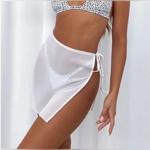 White Fox: Seeking The Sun Sarong - White